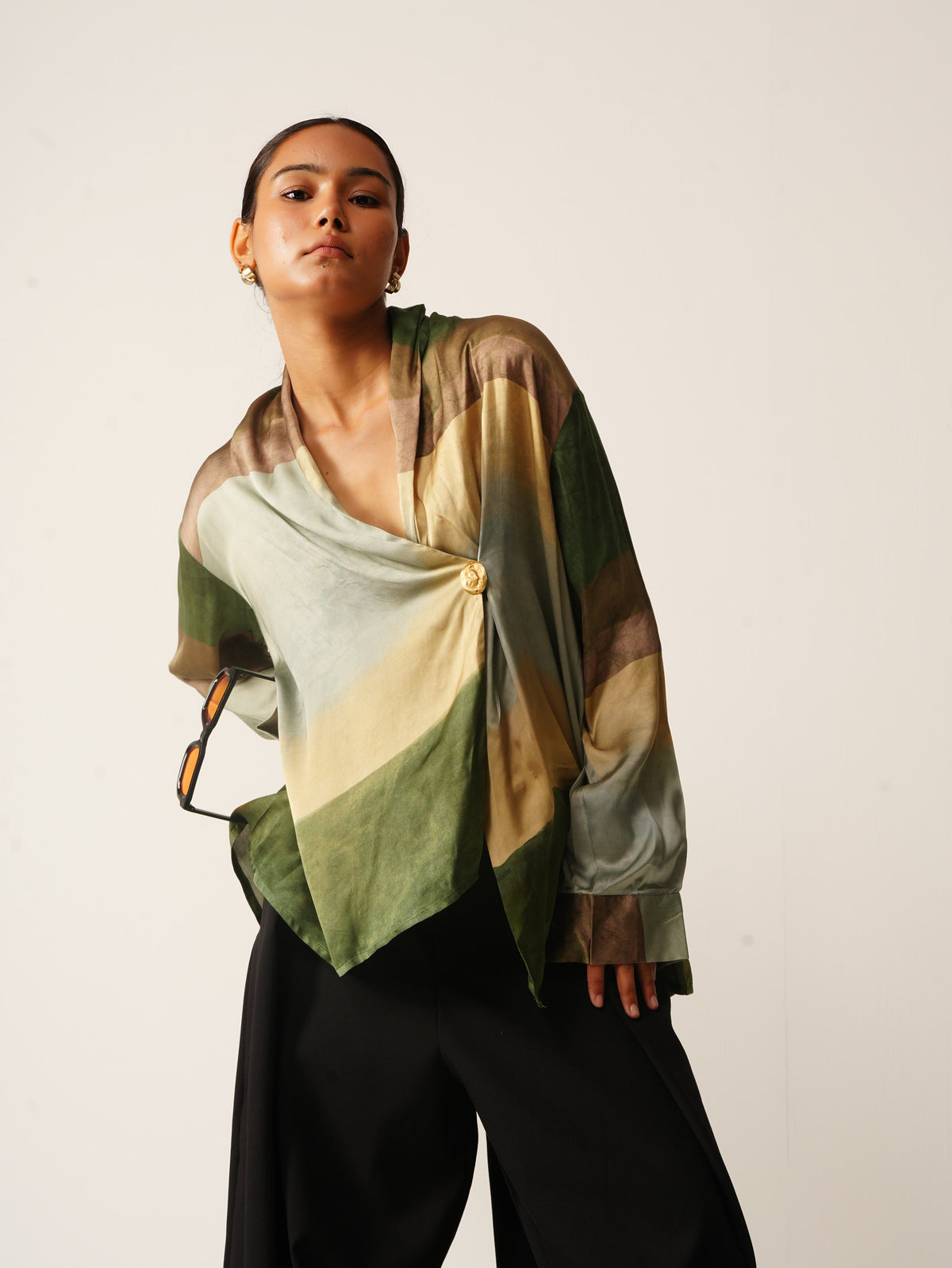 Syllable 07, abstract print draped kaftan shirt
